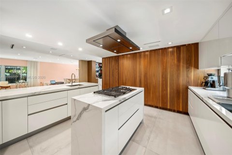 Villa ou maison à vendre à Miami Beach, Floride: 5 chambres, 337.05 m2 № 2365659 - photo 12