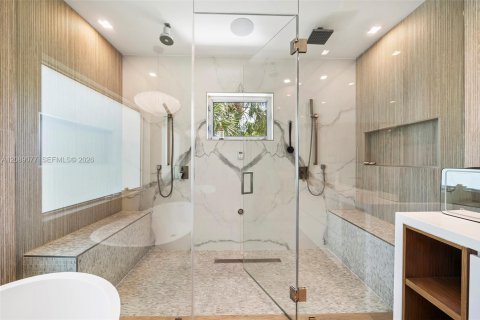 Villa ou maison à vendre à Miami Beach, Floride: 5 chambres, 337.05 m2 № 2365659 - photo 4