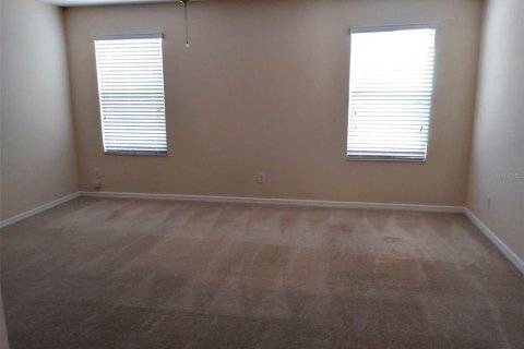 Villa ou maison à louer à Orlando, Floride: 4 chambres, 215.9 m2 № 2398892 - photo 6