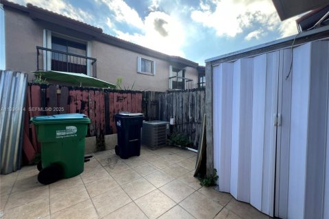 Adosado en alquiler en Miami, Florida, 3 dormitorios, 91.69 m2 № 1990105 - foto 18