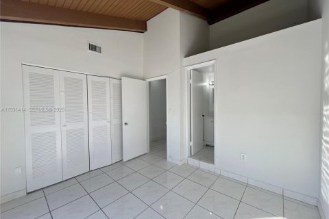 Adosado en alquiler en Miami, Florida, 3 dormitorios, 91.69 m2 № 1990105 - foto 9