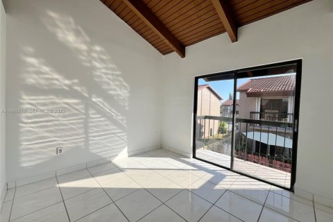 Adosado en alquiler en Miami, Florida, 3 dormitorios, 91.69 m2 № 1990105 - foto 7