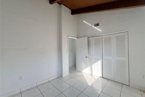 Adosado en alquiler en Miami, Florida, 3 dormitorios, 91.69 m2 № 1990105 - foto 13