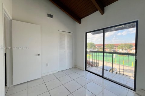 Adosado en alquiler en Miami, Florida, 3 dormitorios, 91.69 m2 № 1990105 - foto 10