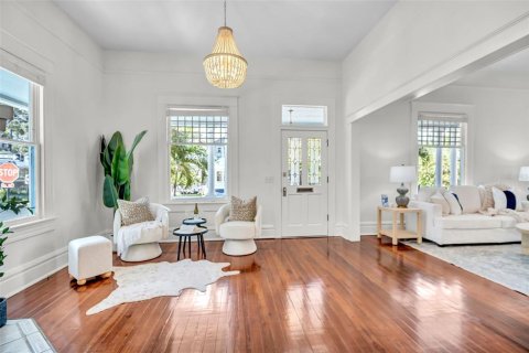 Villa ou maison à vendre à Tampa, Floride: 2 chambres, 144.37 m2 № 2431086 - photo 19