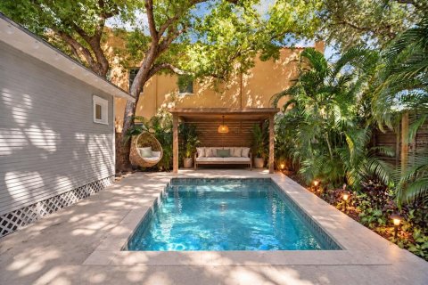 Villa ou maison à vendre à Tampa, Floride: 2 chambres, 144.37 m2 № 2431086 - photo 13