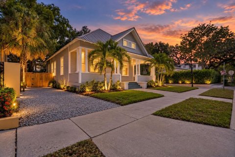 Villa ou maison à vendre à Tampa, Floride: 2 chambres, 144.37 m2 № 2431086 - photo 2