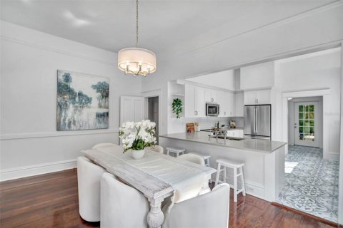 Villa ou maison à vendre à Tampa, Floride: 2 chambres, 144.37 m2 № 2431086 - photo 6