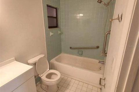 Condo in Ocala, Florida, 2 bedrooms № 2099388 - photo 9