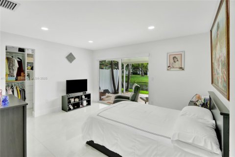 Touwnhouse à vendre à Miami, Floride: 2 chambres, 115.2 m2 № 1834386 - photo 8