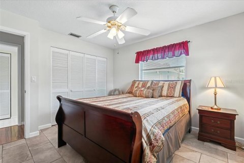 House in Port Charlotte, Florida 2 bedrooms, 129.69 sq.m. № 1836912 - photo 27