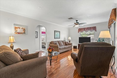 House in Port Charlotte, Florida 2 bedrooms, 129.69 sq.m. № 1836912 - photo 18