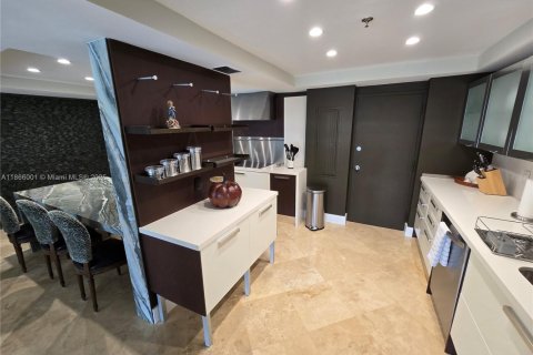 Copropriété à louer à Miami, Floride: 2 chambres, 152.17 m2 № 2053884 - photo 4