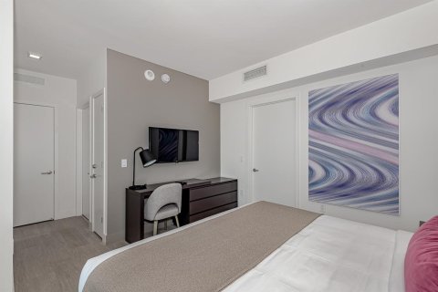 Condo in Hollywood, Florida, 3 bedrooms № 2370110 - photo 11