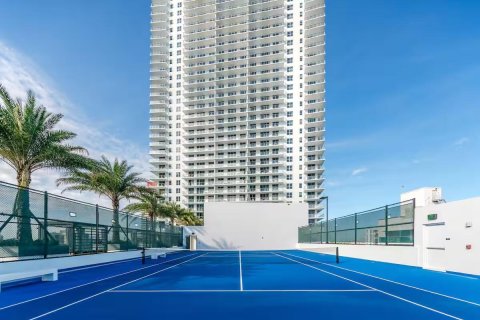 Condo in Hollywood, Florida, 3 bedrooms № 2370110 - photo 18