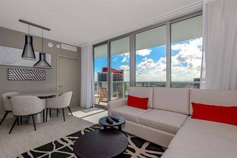 Condo in Hollywood, Florida, 3 bedrooms № 2370110 - photo 7