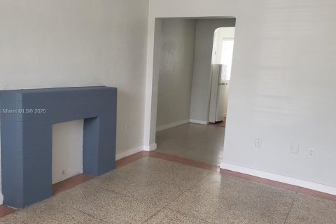 Condominio en alquiler en Miami Beach, Florida, 1 dormitorio, 42.64 m2 № 1887844 - foto 15