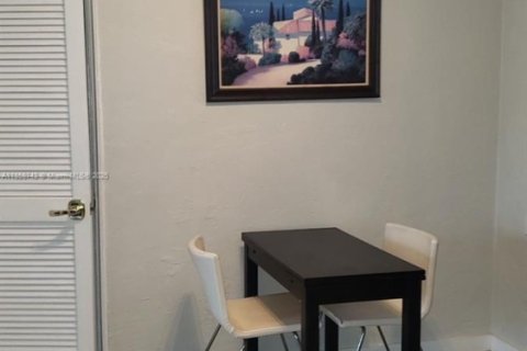Condominio en alquiler en Miami Beach, Florida, 1 dormitorio, 42.64 m2 № 1887844 - foto 16