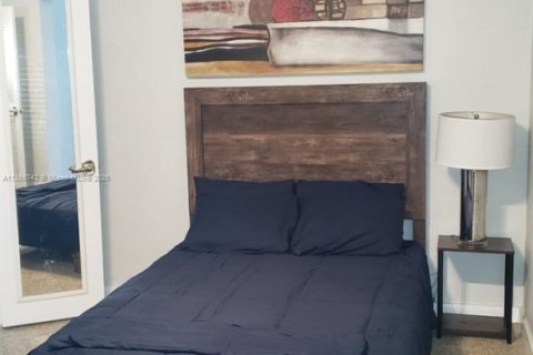 Condominio en alquiler en Miami Beach, Florida, 1 dormitorio, 42.64 m2 № 1887844 - foto 11