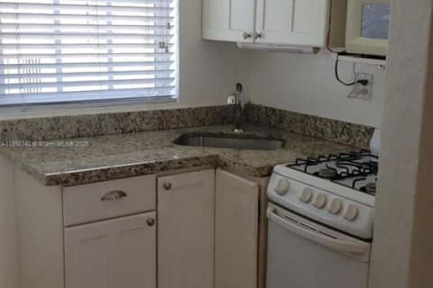 Condominio en alquiler en Miami Beach, Florida, 1 dormitorio, 42.64 m2 № 1887844 - foto 8