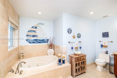 Villa ou maison à vendre à Tavernier, Floride: 4 chambres, 233 m2 № 1955779 - photo 27