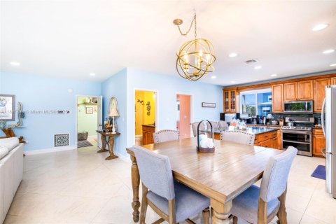 Villa ou maison à vendre à Tavernier, Floride: 4 chambres, 233 m2 № 1955779 - photo 16