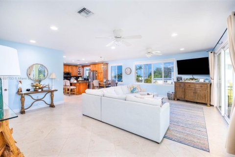 Villa ou maison à vendre à Tavernier, Floride: 4 chambres, 233 m2 № 1955779 - photo 14