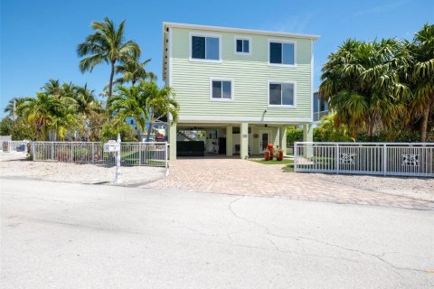 Villa ou maison à vendre à Tavernier, Floride: 4 chambres, 233 m2 № 1955779 - photo 4