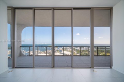 Condo in Miami, Florida, 3 bedrooms  № 1943118 - photo 13