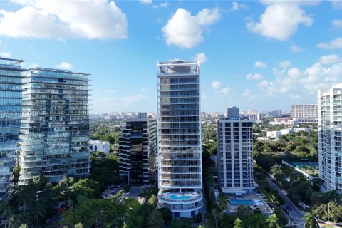 Condo in Miami, Florida, 3 bedrooms  № 1943118 - photo 1