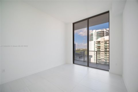 Condo in Miami, Florida, 3 bedrooms  № 1943118 - photo 29