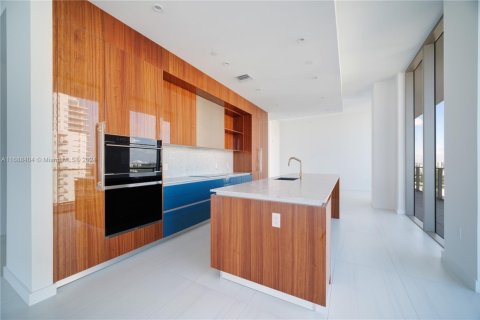 Condo in Miami, Florida, 3 bedrooms  № 1943118 - photo 20