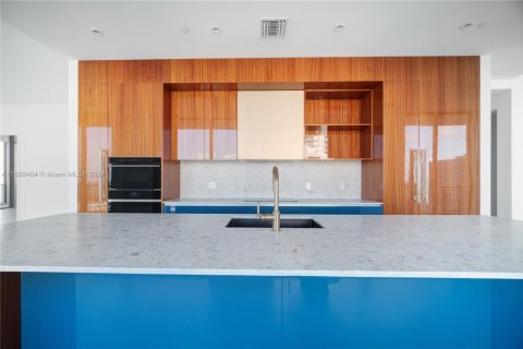 Condo in Miami, Florida, 3 bedrooms  № 1943118 - photo 21