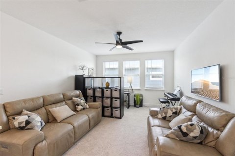 House in Orlando, Florida 4 bedrooms, 300.26 sq.m. № 2150673 - photo 17