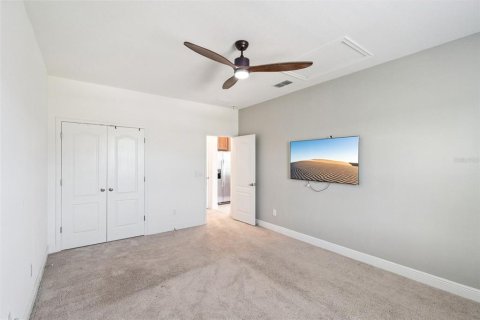 House in Orlando, Florida 4 bedrooms, 300.26 sq.m. № 2150673 - photo 28