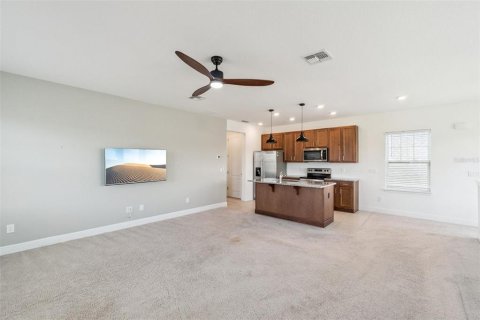 House in Orlando, Florida 4 bedrooms, 300.26 sq.m. № 2150673 - photo 25
