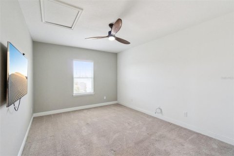 House in Orlando, Florida 4 bedrooms, 300.26 sq.m. № 2150673 - photo 27