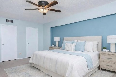 Condo in Daytona Beach, Florida, 2 bedrooms  № 2394236 - photo 8