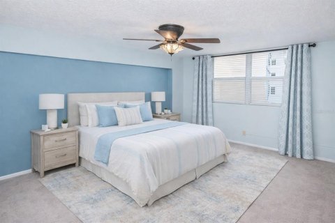 Condo in Daytona Beach, Florida, 2 bedrooms  № 2394236 - photo 10