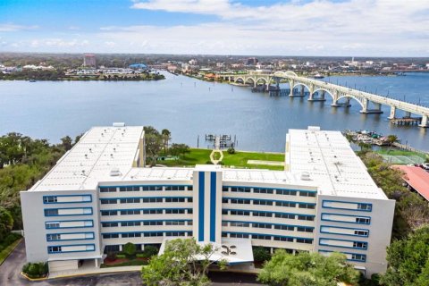 Condo in Daytona Beach, Florida, 2 bedrooms  № 2394236