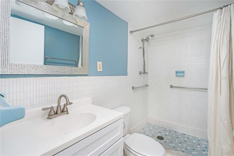 Condo in Daytona Beach, Florida, 2 bedrooms  № 2394236 - photo 11