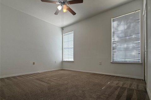 Touwnhouse à louer à Orlando, Floride: 4 chambres, 173.54 m2 № 2101716 - photo 13