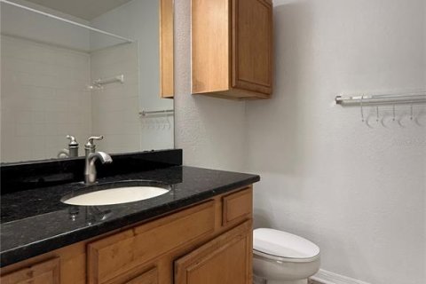 Touwnhouse à louer à Orlando, Floride: 4 chambres, 173.54 m2 № 2101716 - photo 12
