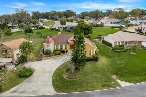 Villa ou maison à Eustis, Floride 3 chambres, 178.19 m2 № 2092324
