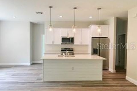 House in North Port, Florida 3 bedrooms, 156.08 sq.m. № 1901920 - photo 8