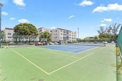 Condo in Lauderdale Lakes, Florida, 1 bedroom  № 1868326 - photo 7