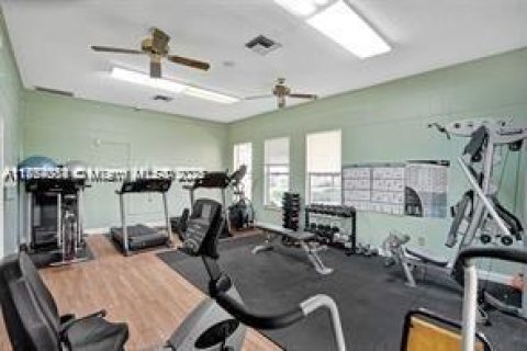 Condo in Lauderdale Lakes, Florida, 1 bedroom  № 1868326 - photo 9