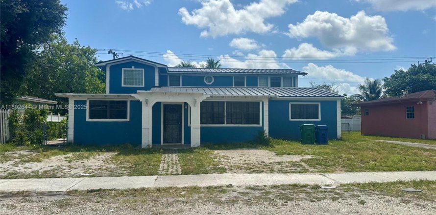 House in Miami Gardens, Florida 7 bedrooms, 340.77 sq.m. № 1685987