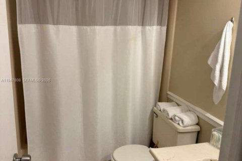 Снять в аренду кондоминиум в Тамарак, Флорида 1 спальня, 51.1м2, № 2003899 - фото 7