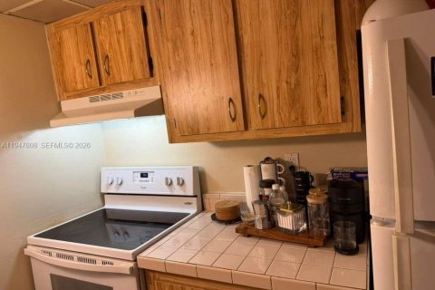 Снять в аренду кондоминиум в Тамарак, Флорида 1 спальня, 51.1м2, № 2003899 - фото 8